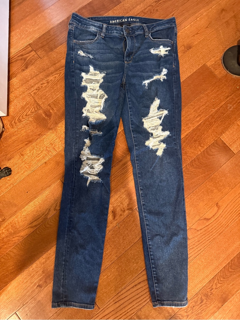 American Eagle Outfitters Women’s Dark Blue Distressed Skinny Jeans